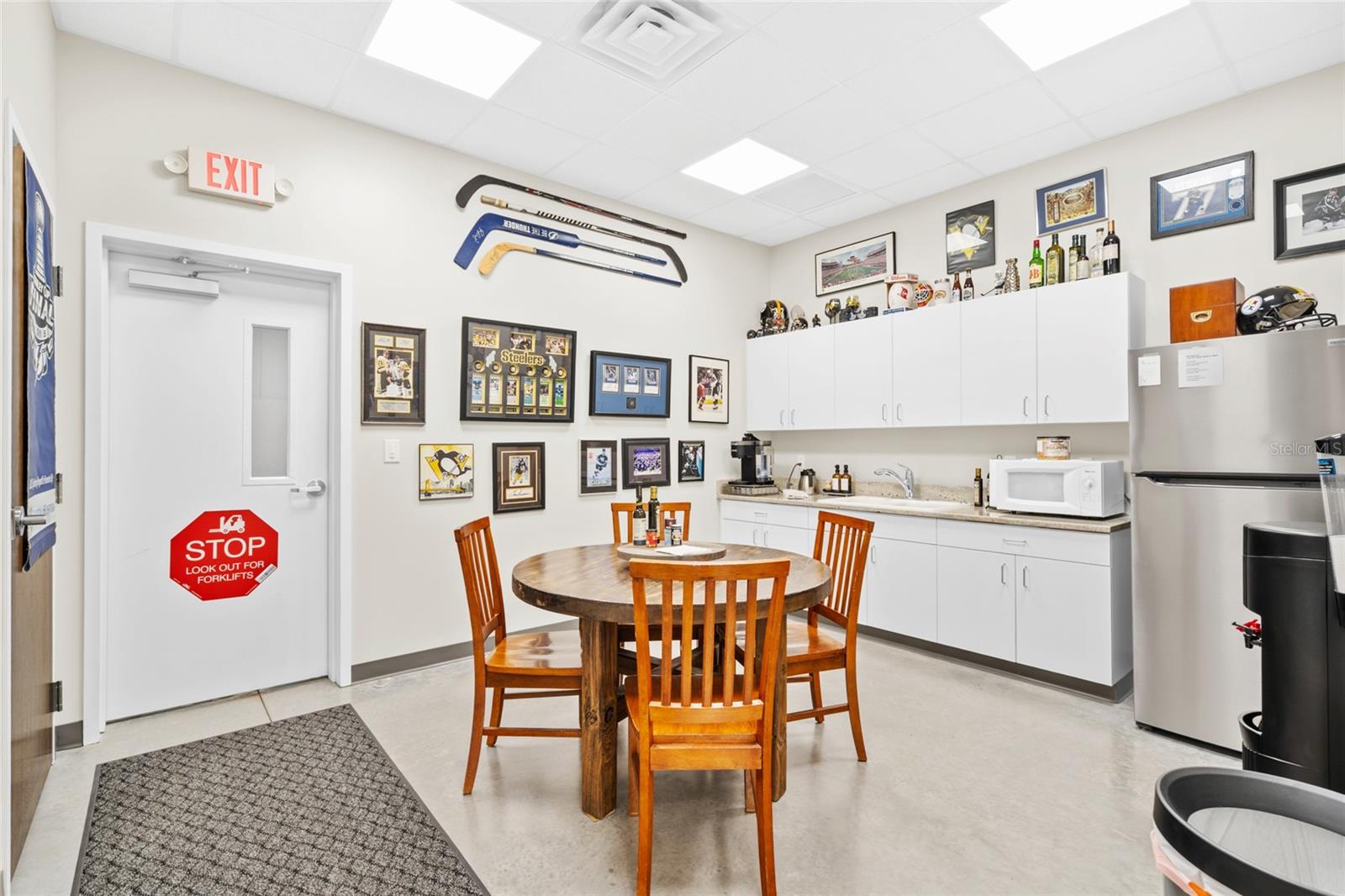 SOUTH TAMPA SUB - Commercial Lease
