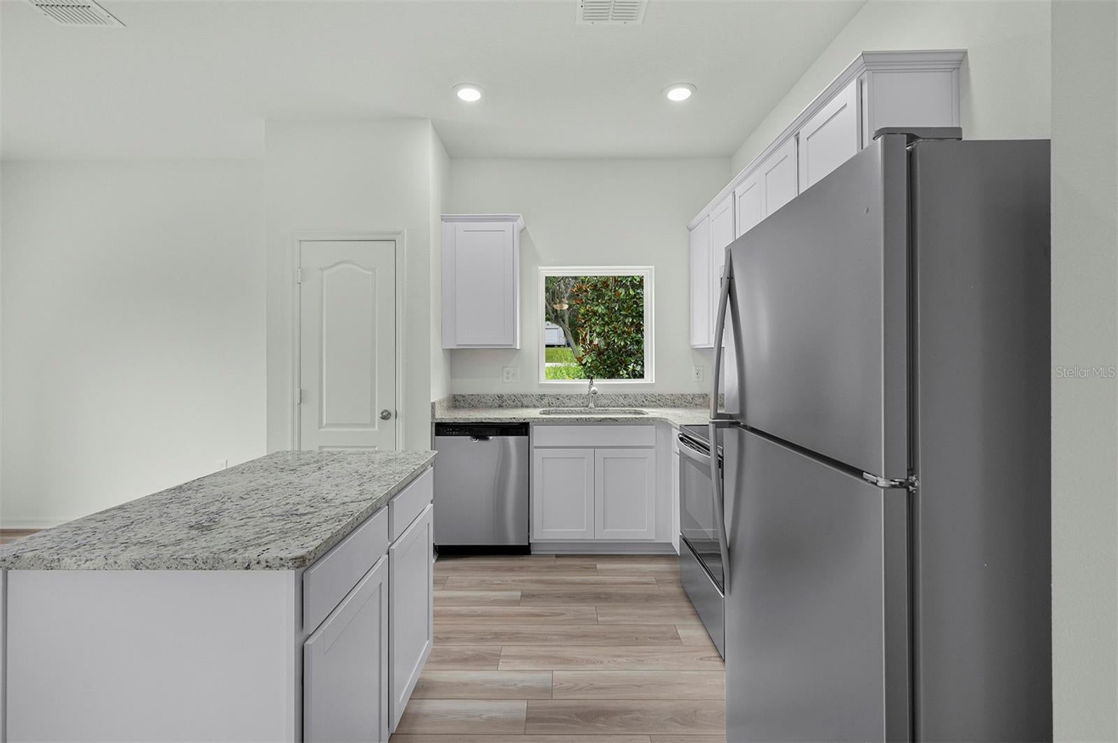 13372 TULA LOOP