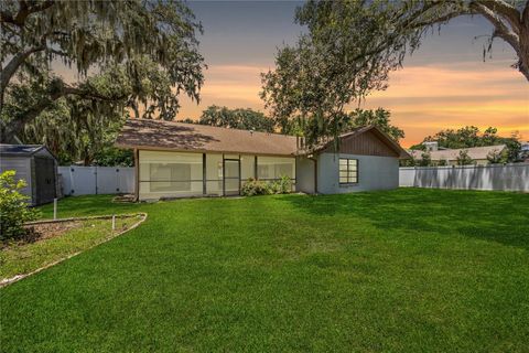 A home in VALRICO