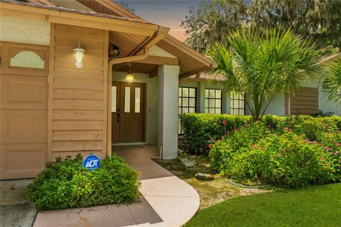 A home in VALRICO