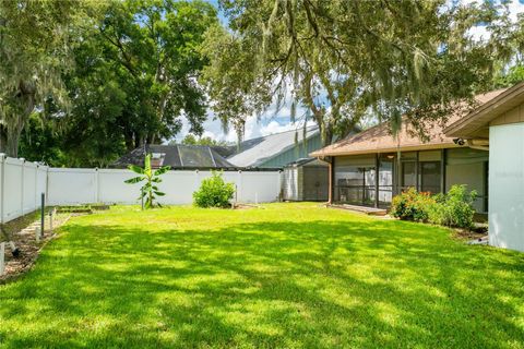 A home in VALRICO