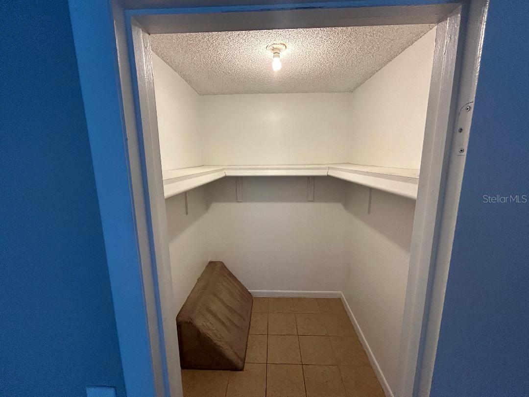 PINE SHADOWS CONDO PH 01 - Residential Lease