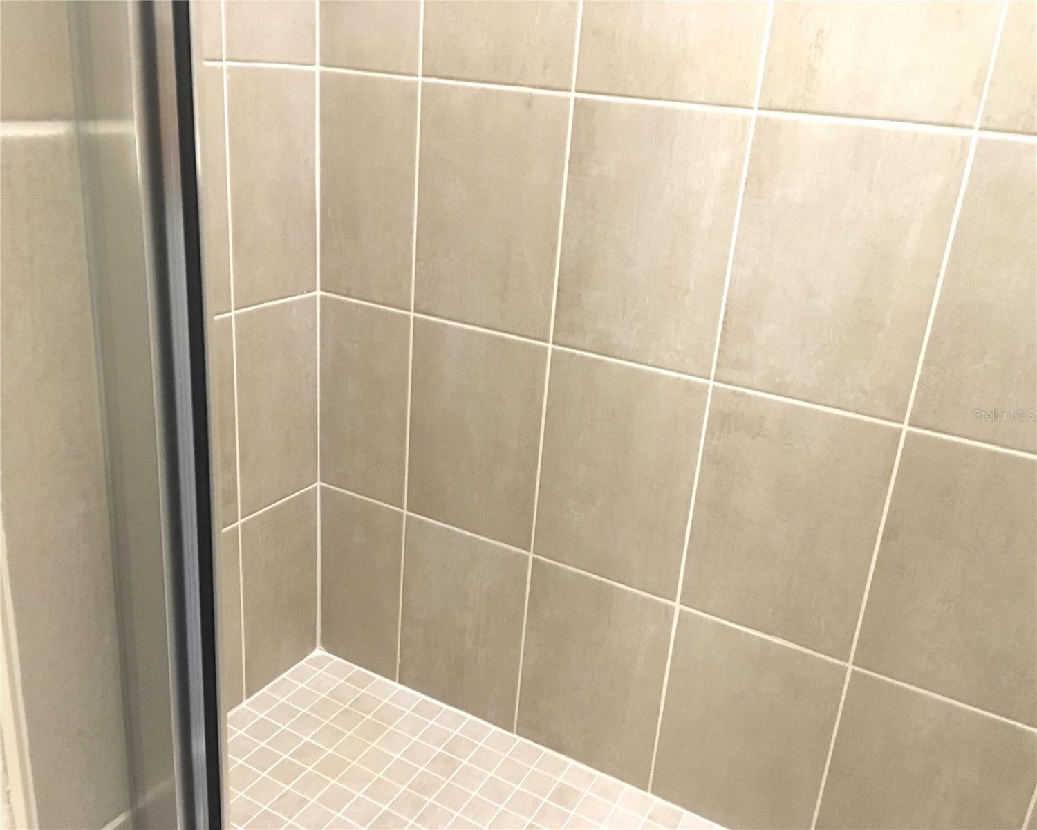 THE CROSSINGS PH 1 - Residential Lease