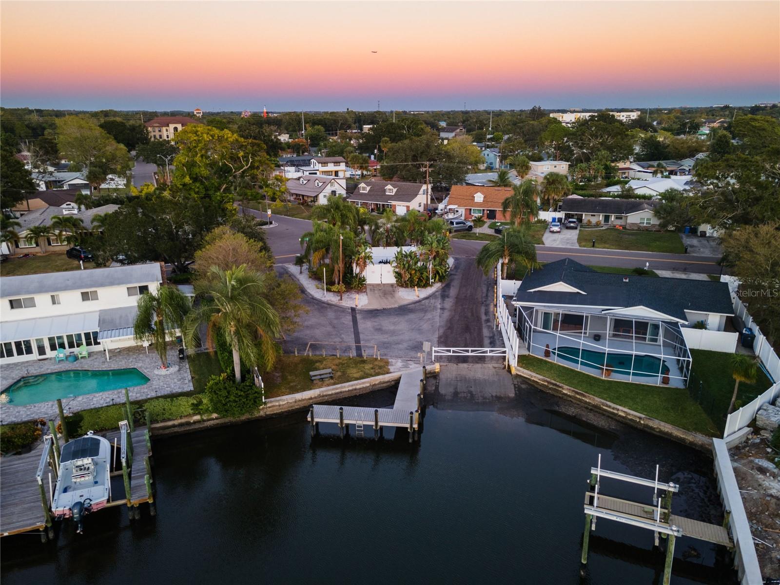 BAY CREST PARK UNIT 04 - Residential