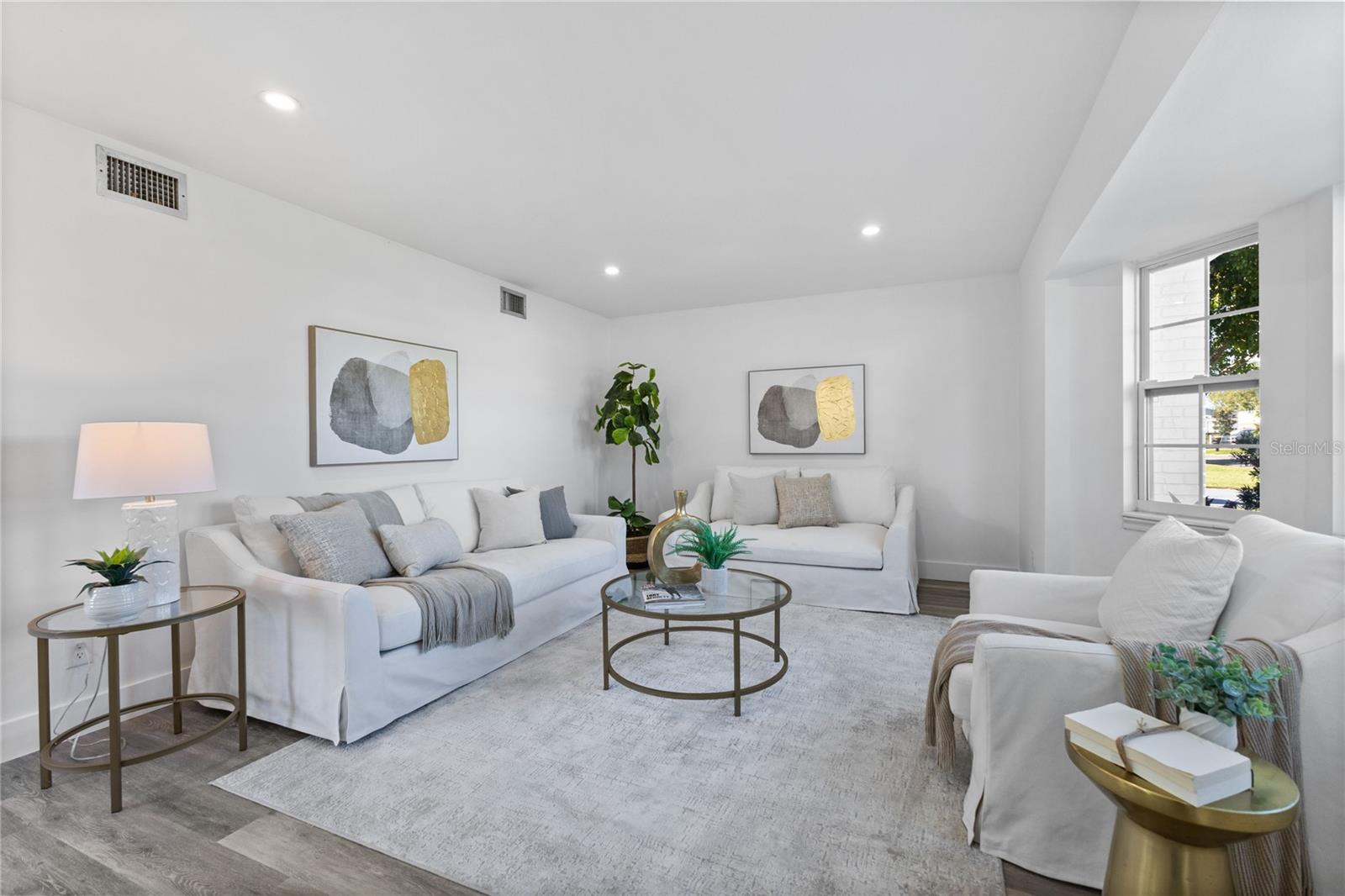 BAY CREST PARK UNIT 04 - Residential