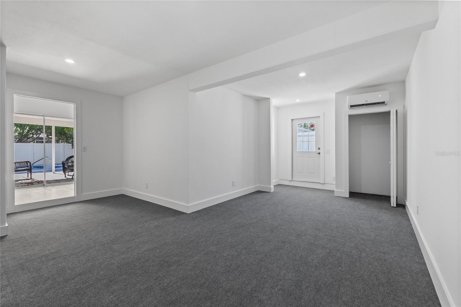 BAY CREST PARK UNIT 04 - Residential