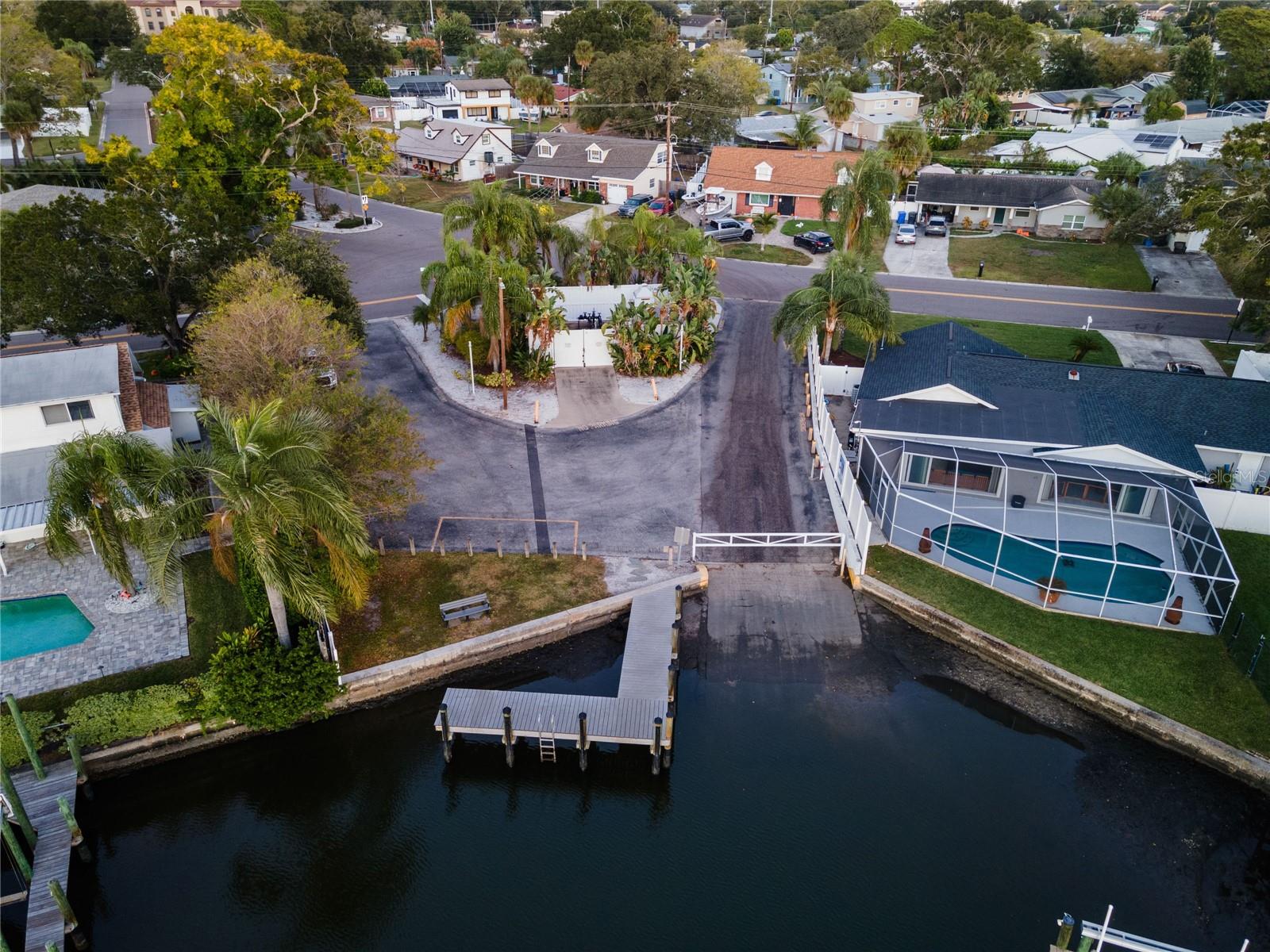 BAY CREST PARK UNIT 04 - Residential