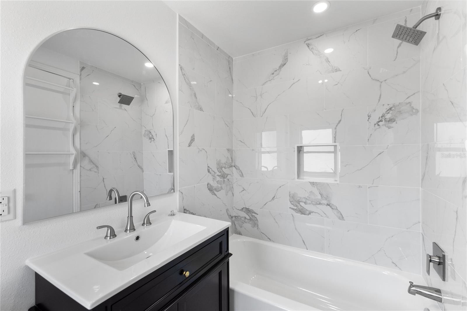 BAY CREST PARK UNIT 04 - Residential