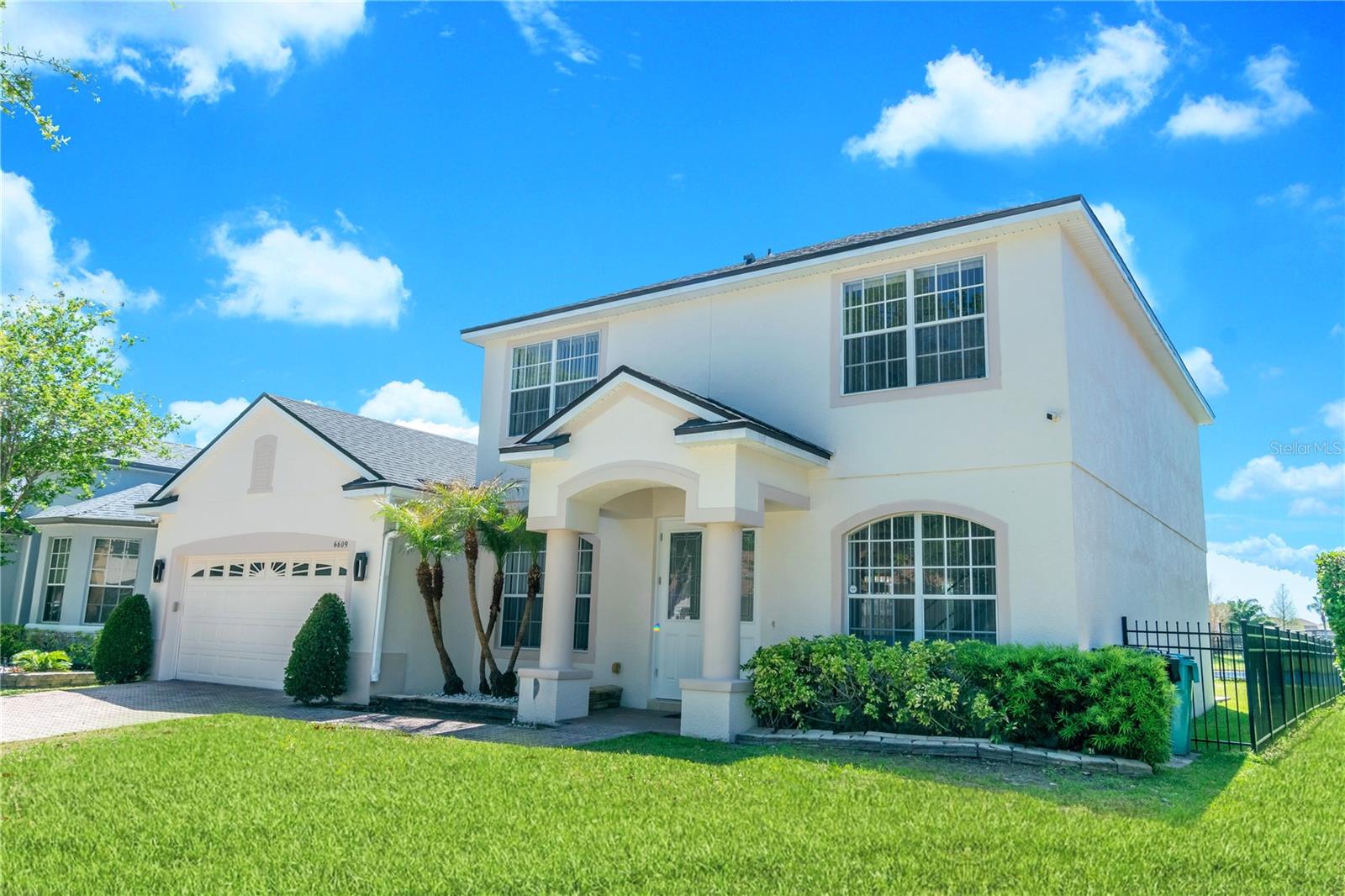 VISTA LAKES VILLAGE N-1 PEMBROKE - Residential