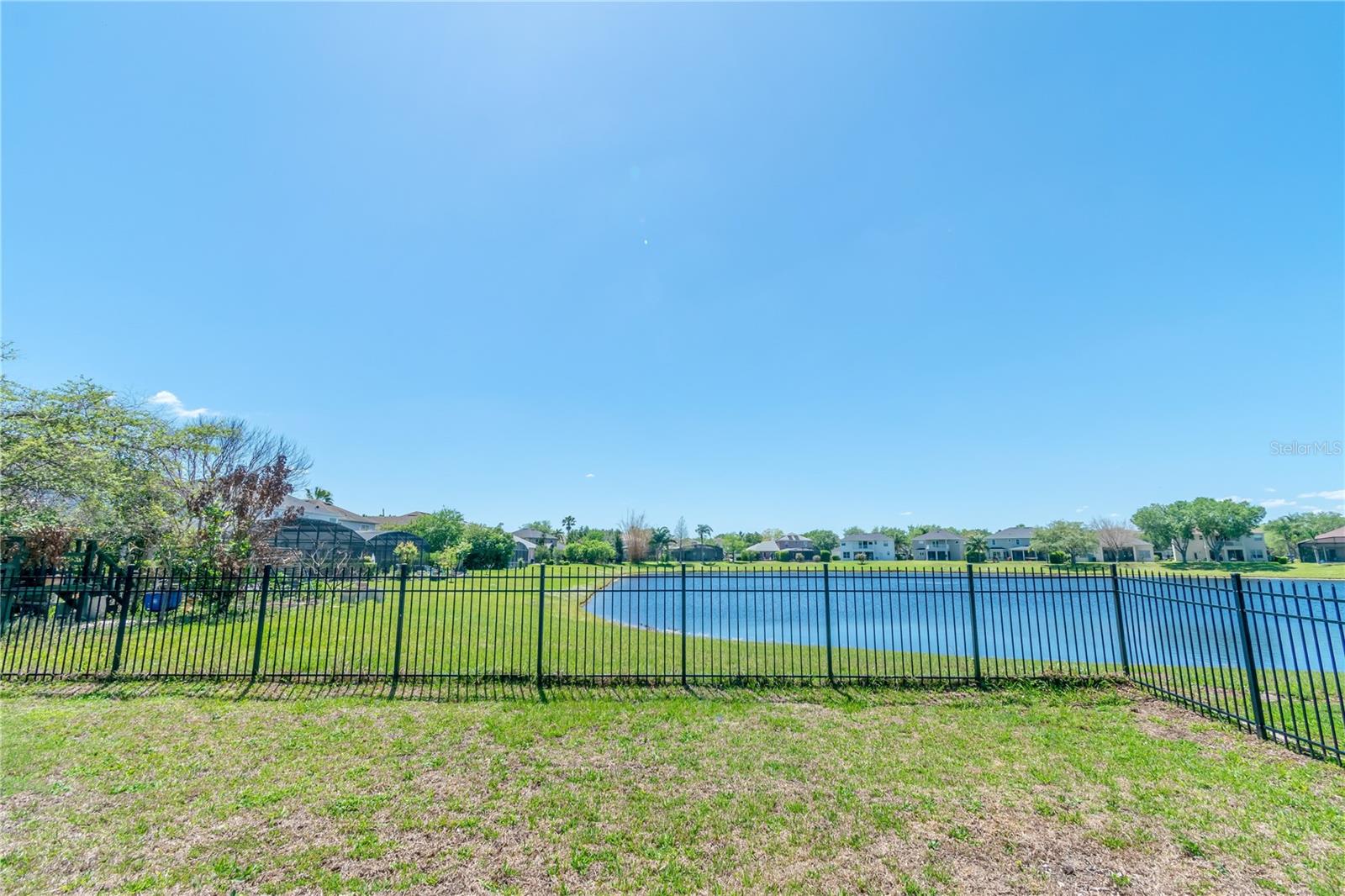 VISTA LAKES VILLAGE N-1 PEMBROKE - Residential