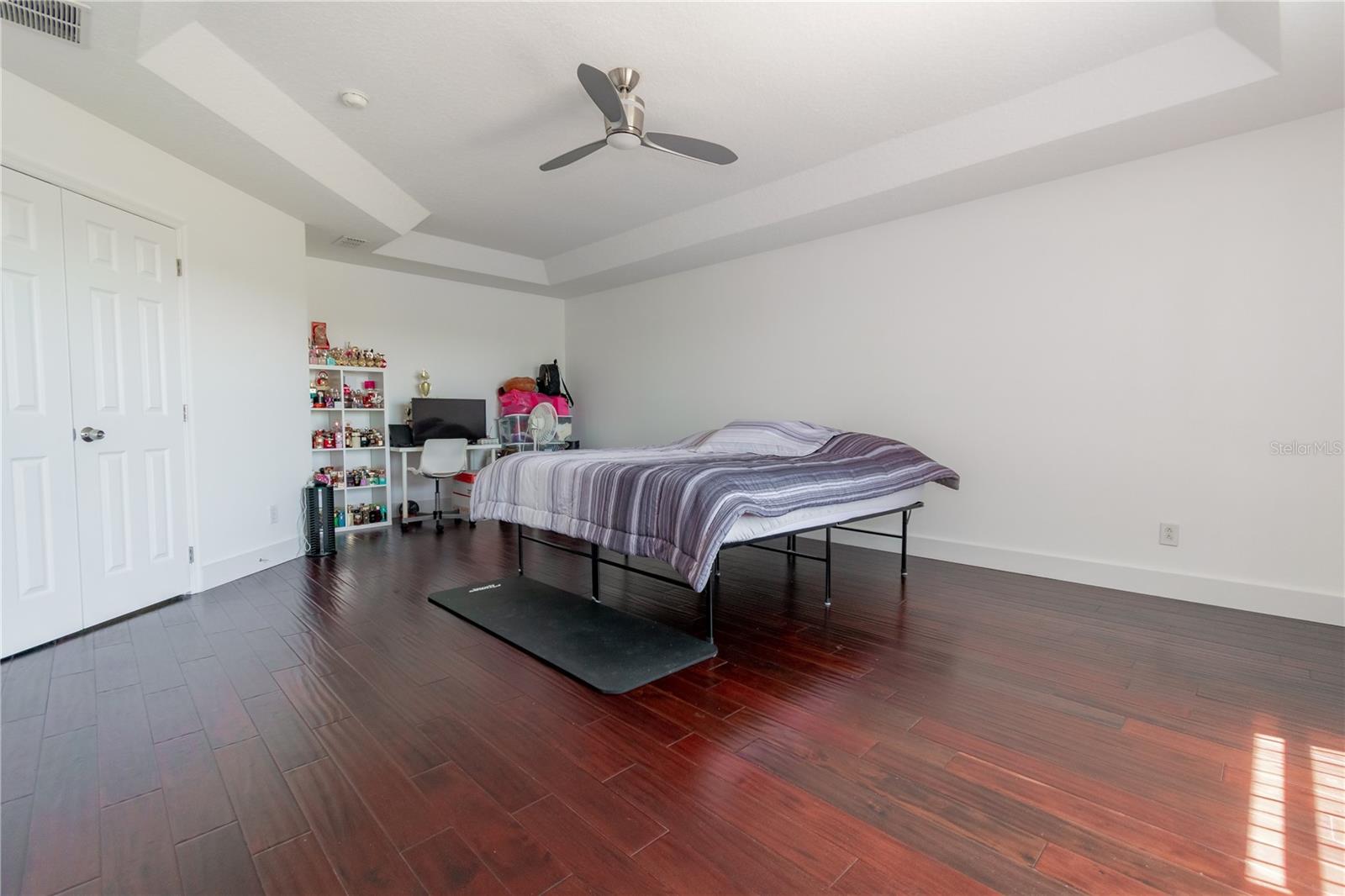 VISTA LAKES VILLAGE N-1 PEMBROKE - Residential