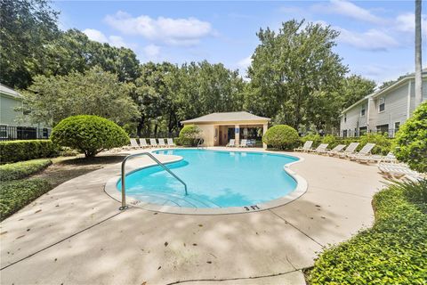 A home in VALRICO