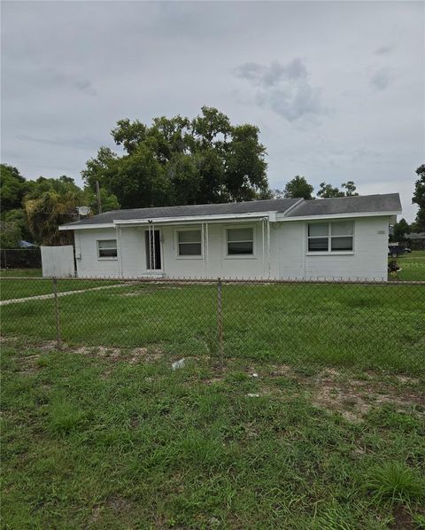 Photo of 1402 Maluhia Drive, Tampa, FL 33612 (MLS # TB8531143)