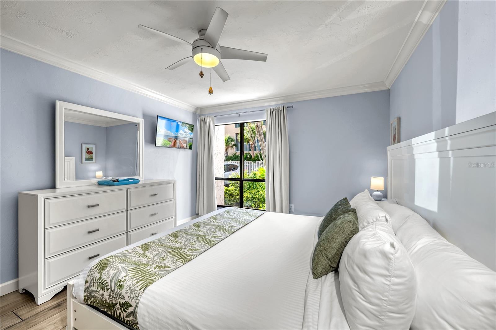 RUNAWAY BAY - Residential