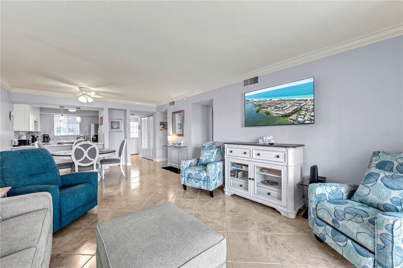 RUNAWAY BAY - Residential