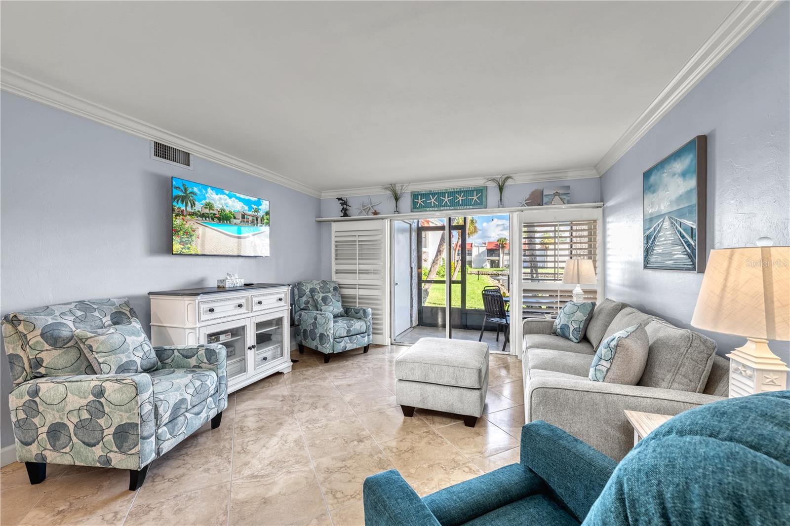 RUNAWAY BAY - Residential