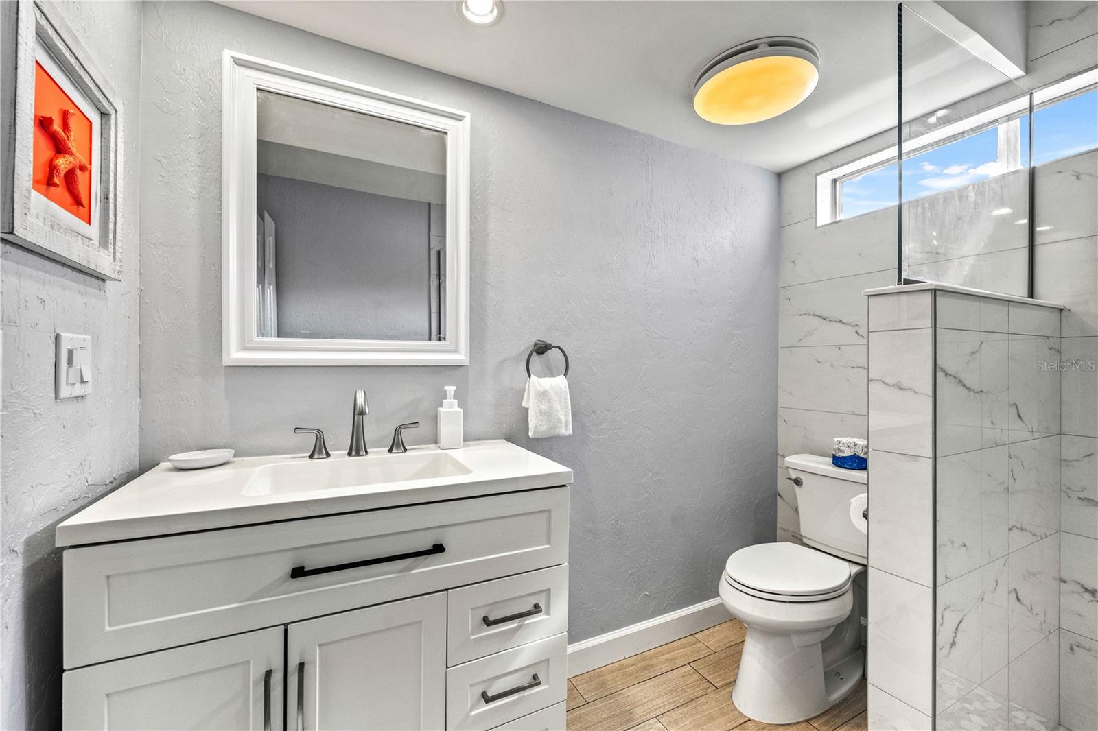 RUNAWAY BAY - Residential