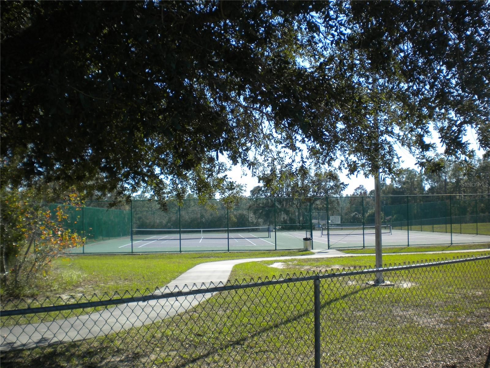 RAINBOW LAKES ESTATE - Land