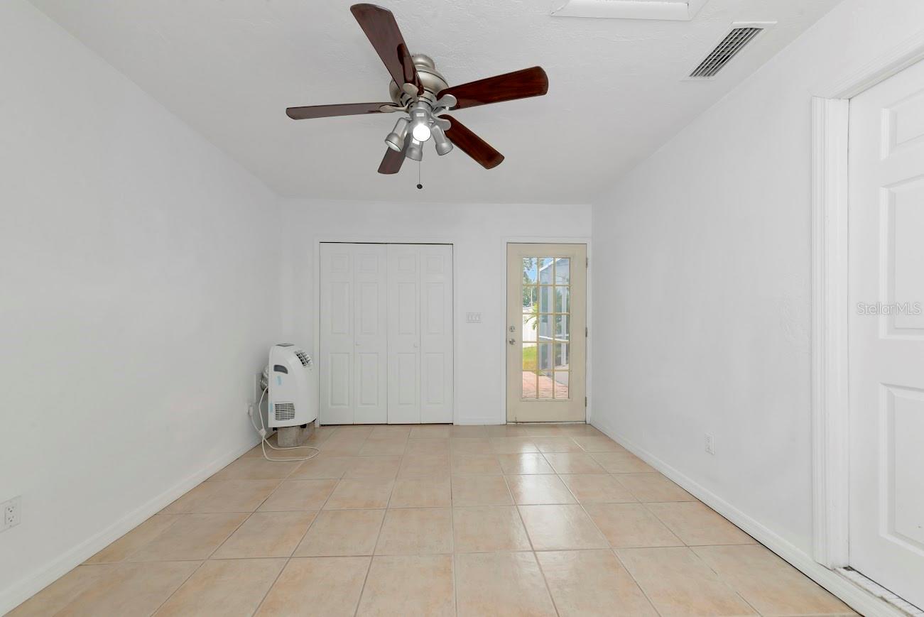 KENSINGTON PARK UNIT 7 - Residential