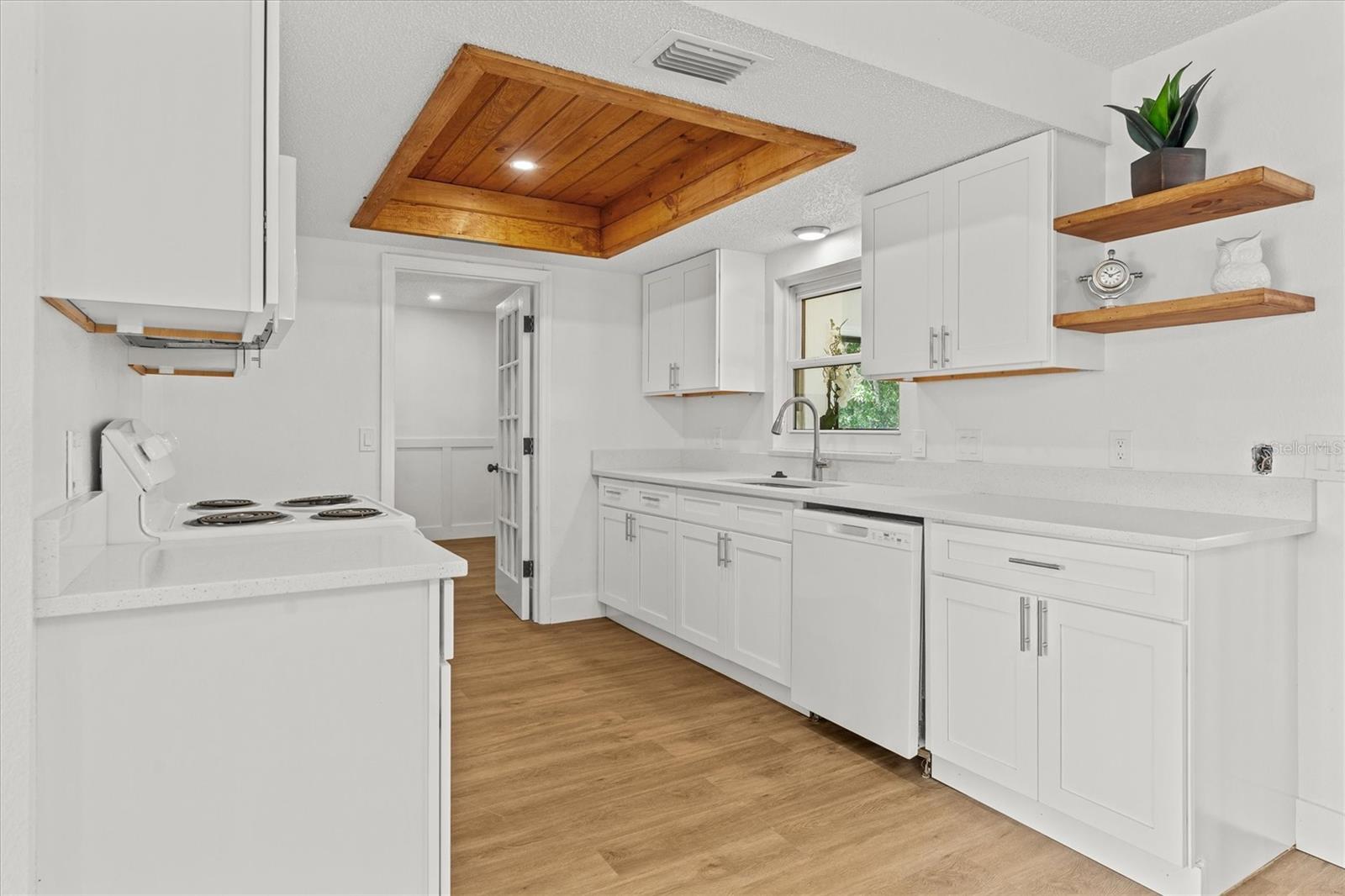 DELTONA LAKES UNIT 03 - Residential