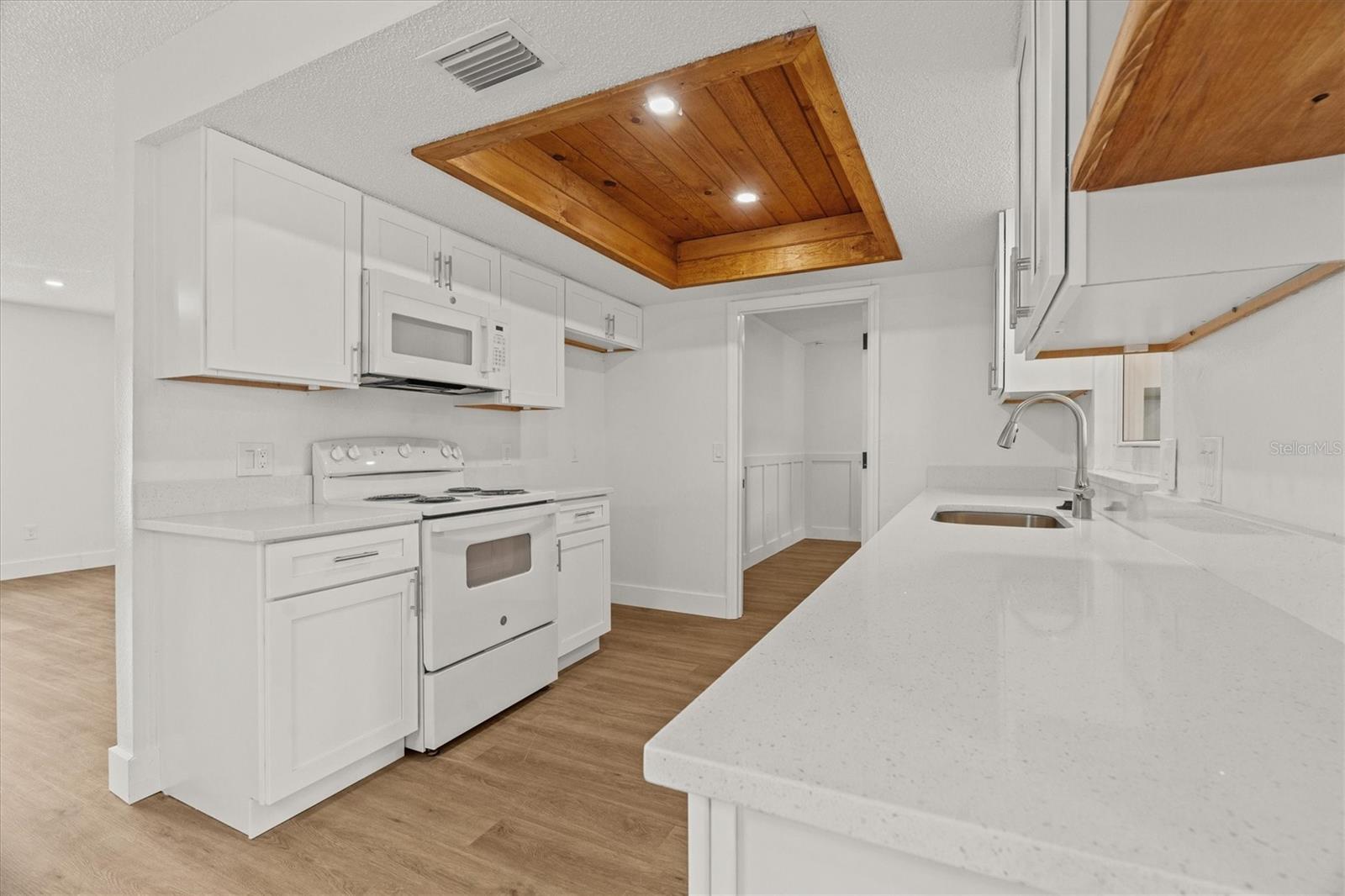 DELTONA LAKES UNIT 03 - Residential