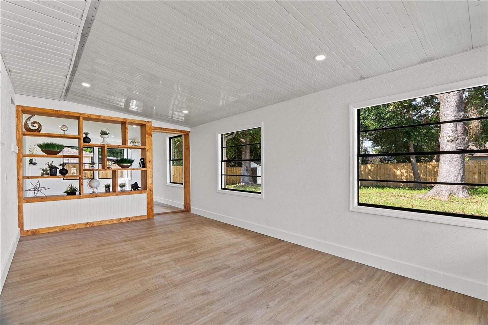 DELTONA LAKES UNIT 03 - Residential