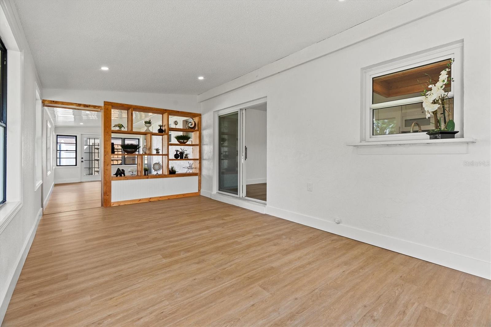 DELTONA LAKES UNIT 03 - Residential