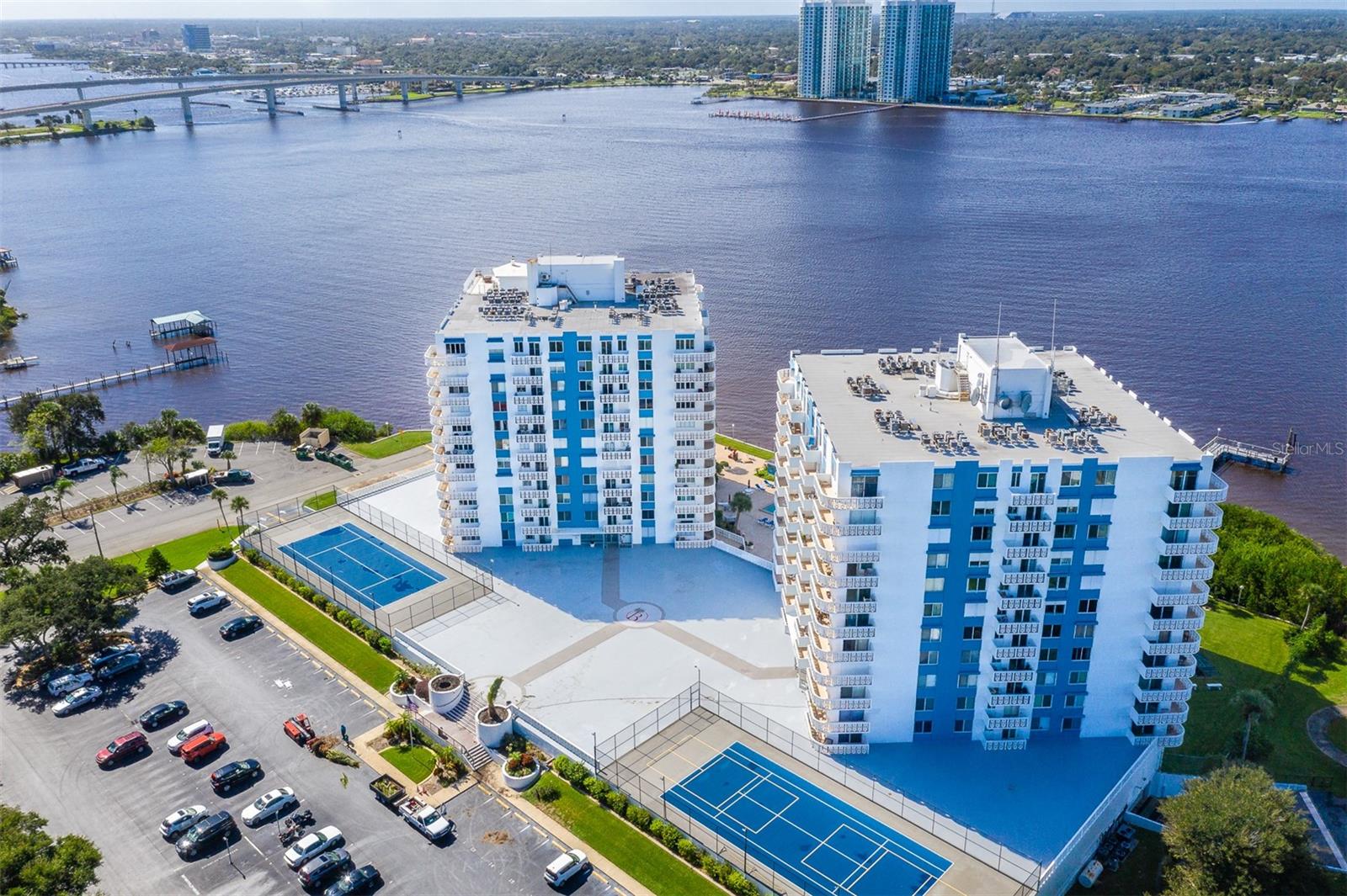 BAYSHORE BATH TENNIS CLUB - Residential