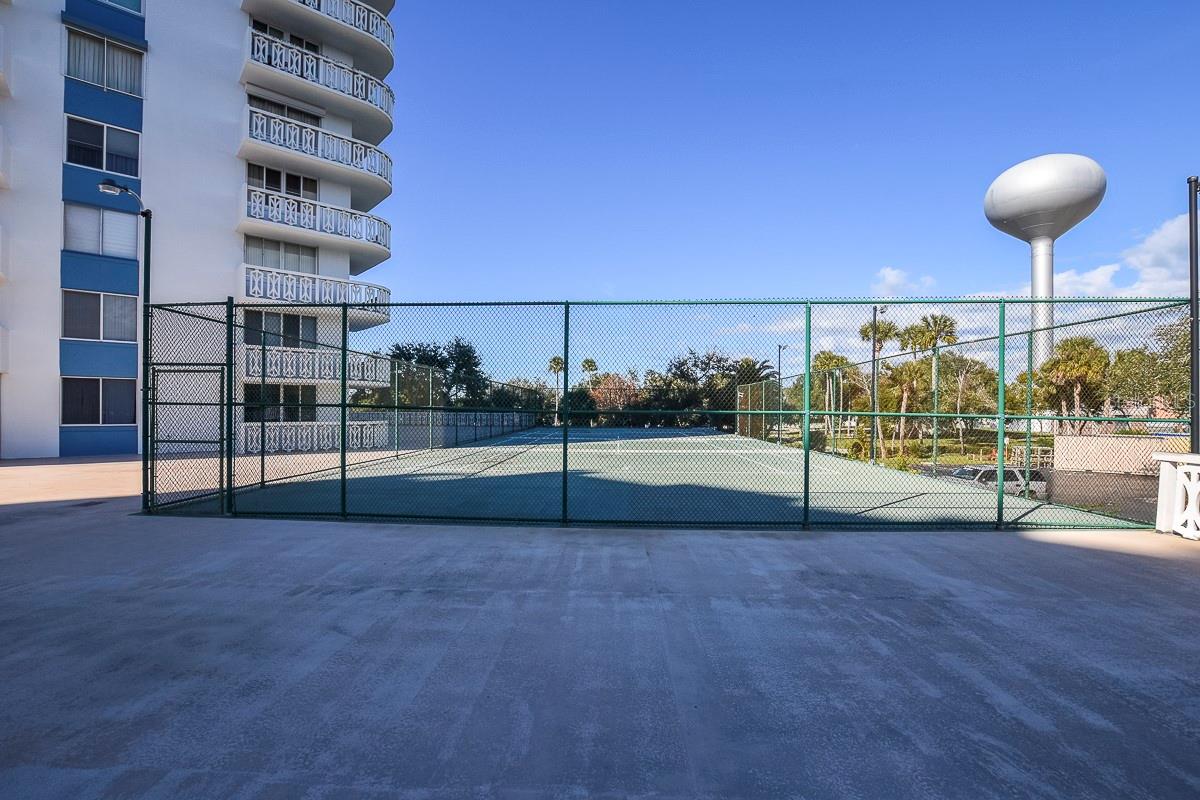 BAYSHORE BATH TENNIS CLUB - Residential