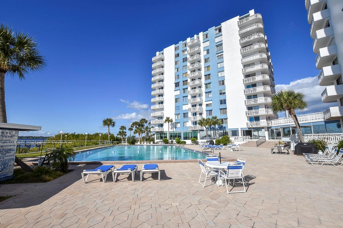 BAYSHORE BATH TENNIS CLUB - Residential