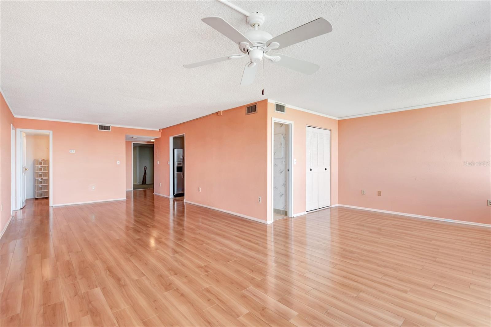 BAYSHORE BATH TENNIS CLUB - Residential