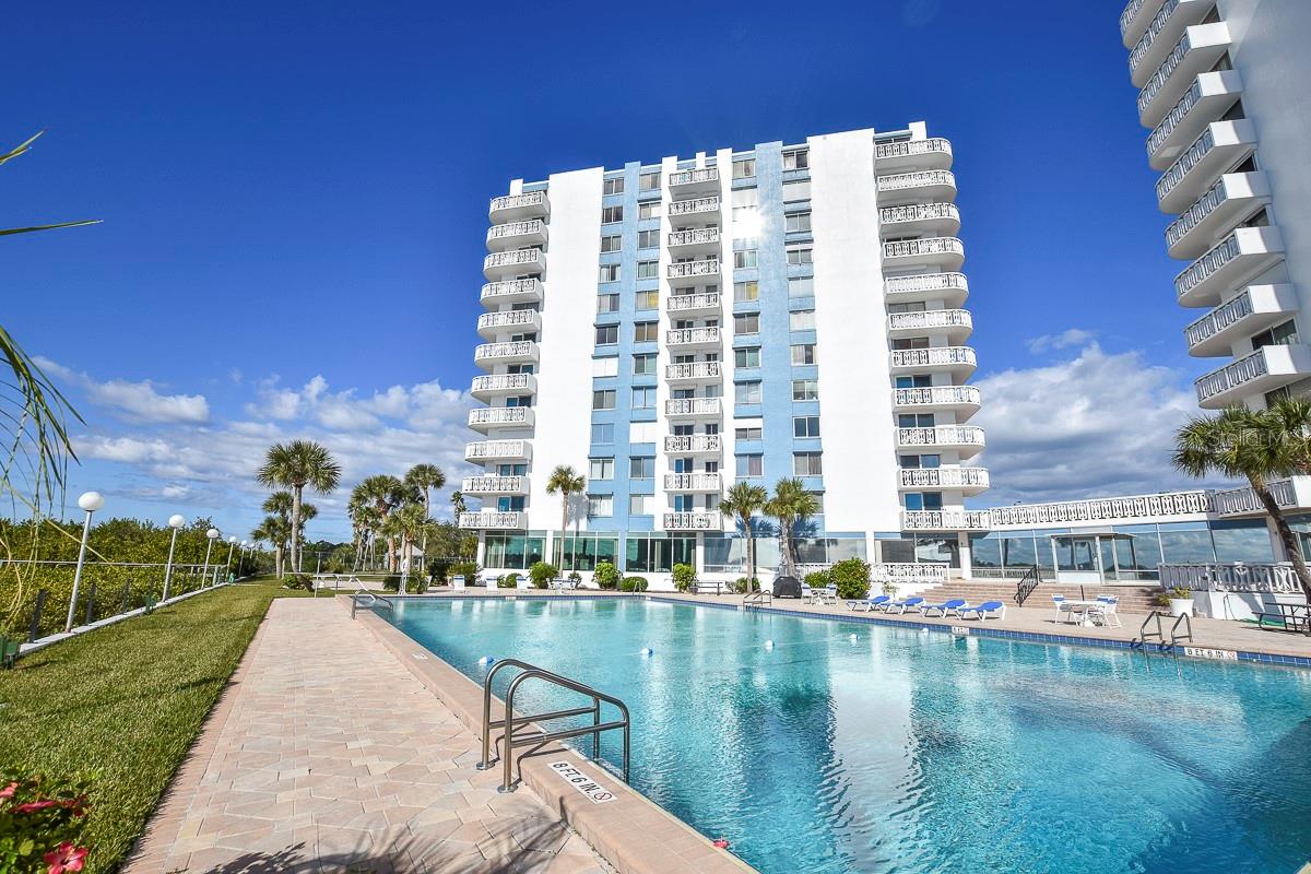 BAYSHORE BATH TENNIS CLUB - Residential