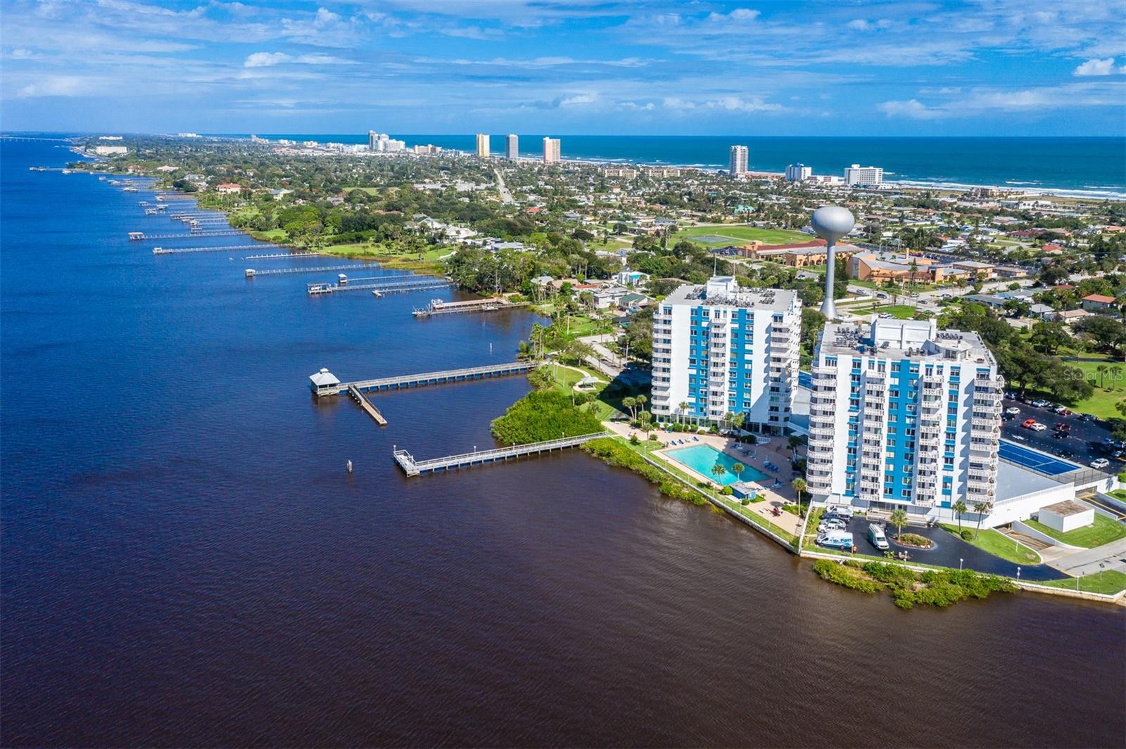 BAYSHORE BATH TENNIS CLUB - Residential