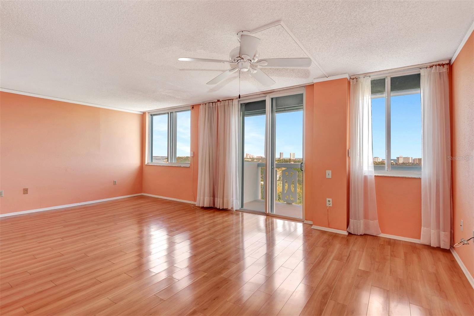 BAYSHORE BATH TENNIS CLUB - Residential