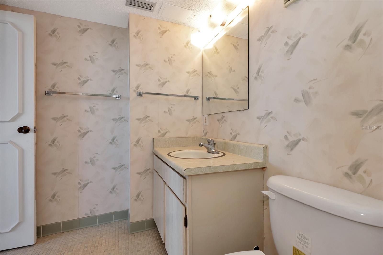 BAYSHORE BATH TENNIS CLUB - Residential