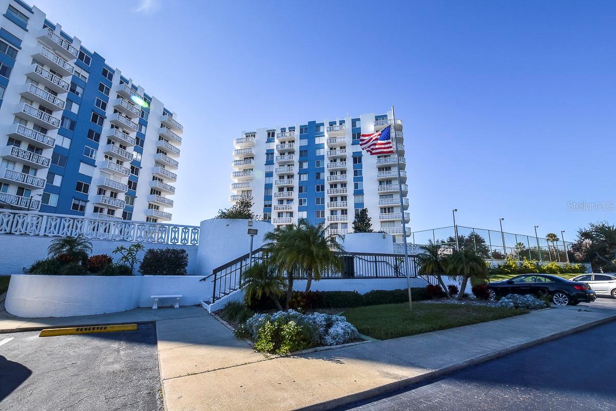 BAYSHORE BATH TENNIS CLUB - Residential