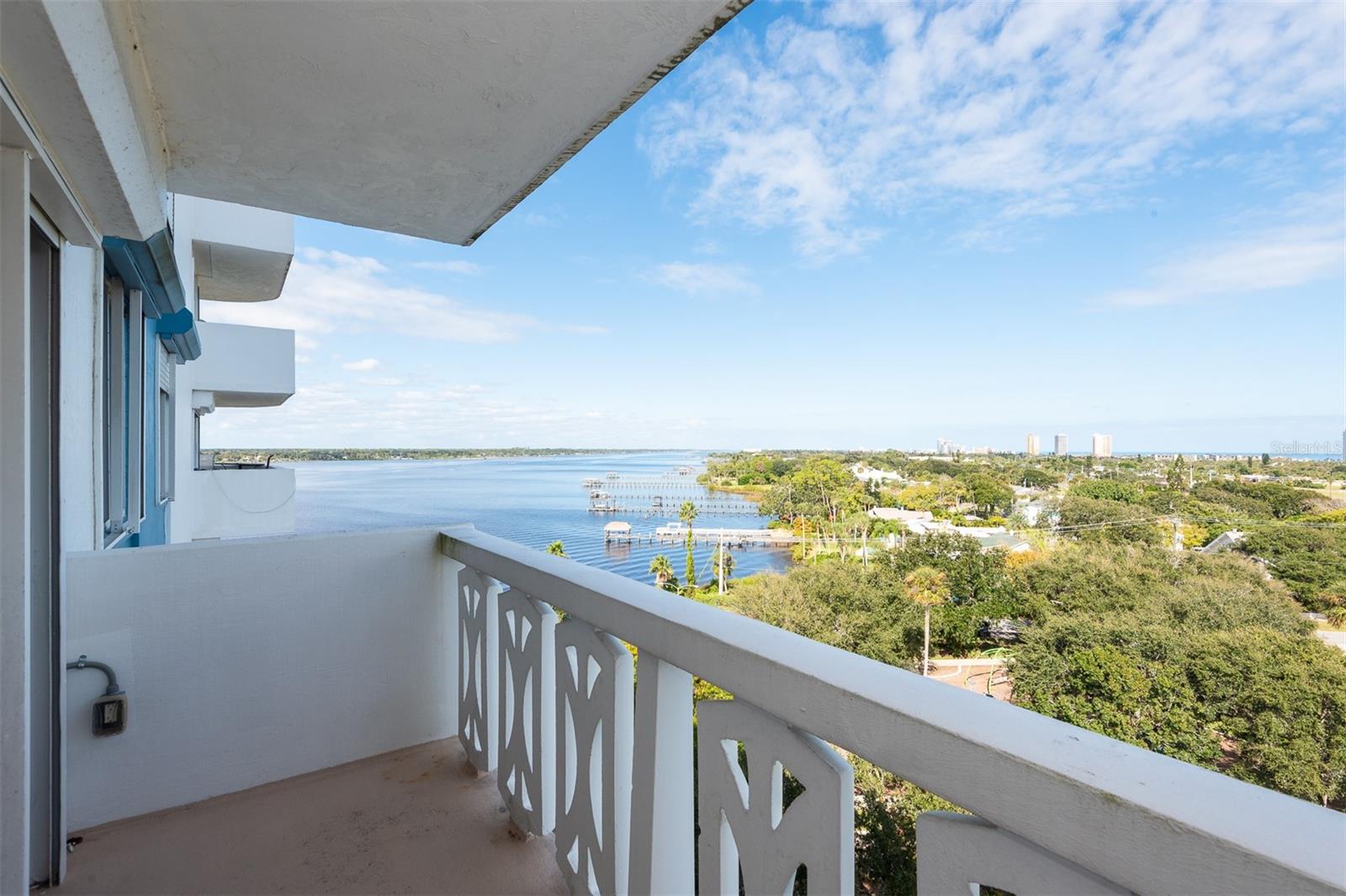 BAYSHORE BATH TENNIS CLUB - Residential