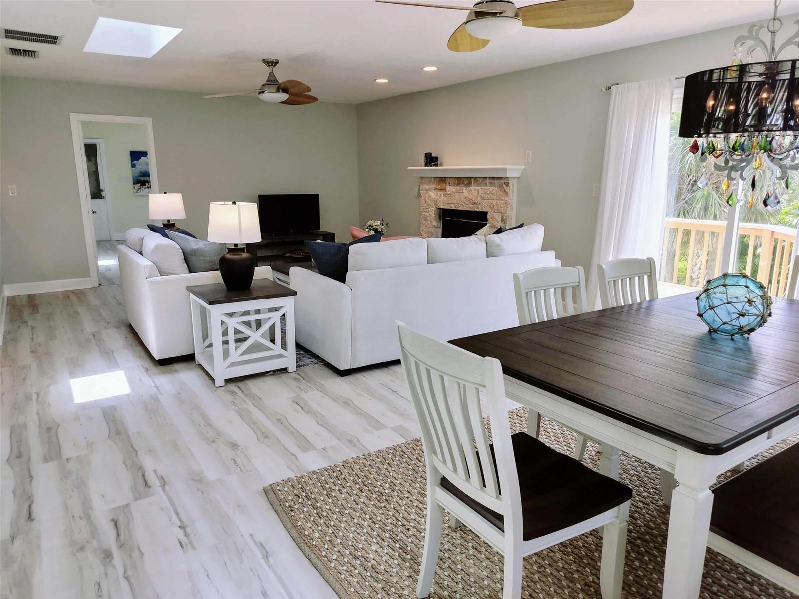 LIGHTHOUSE SHORES THRIFT - Residential