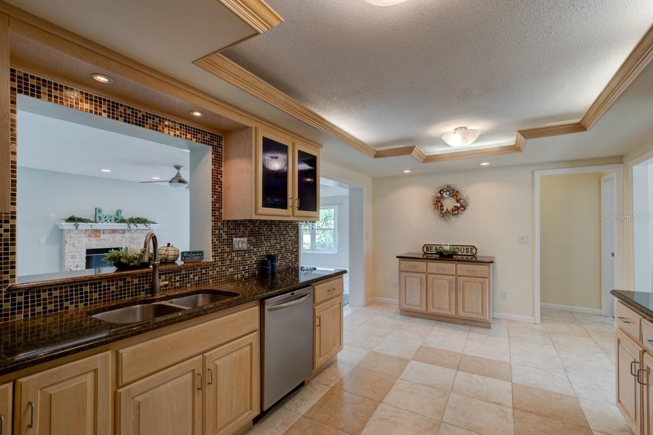 LIGHTHOUSE SHORES THRIFT - Residential