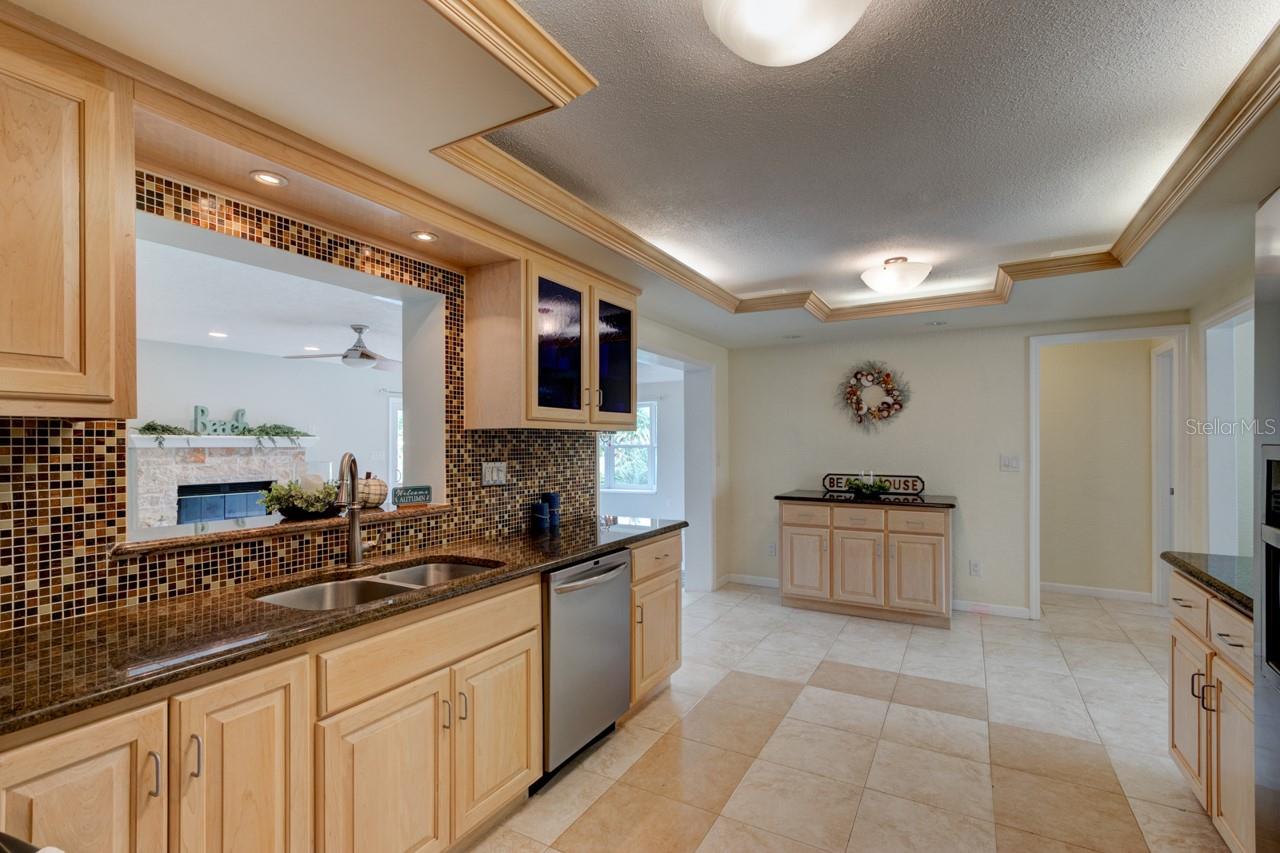 LIGHTHOUSE SHORES THRIFT - Residential