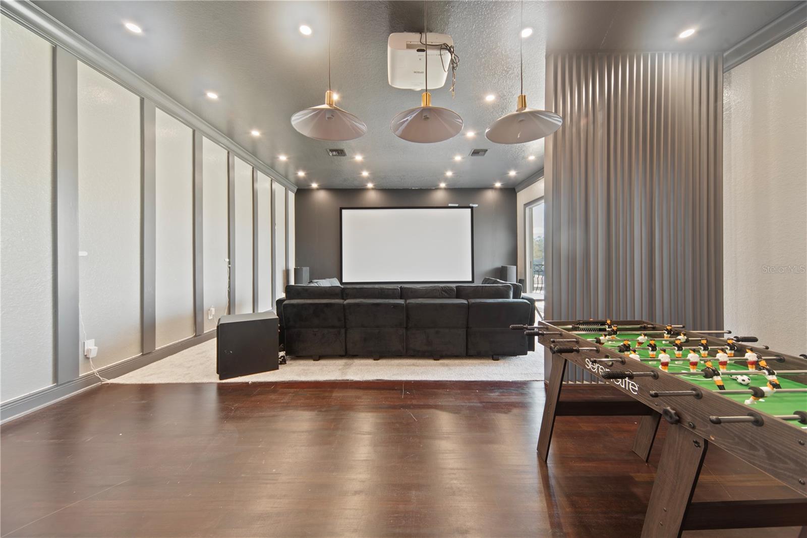 HARBOR ISLE - Residential