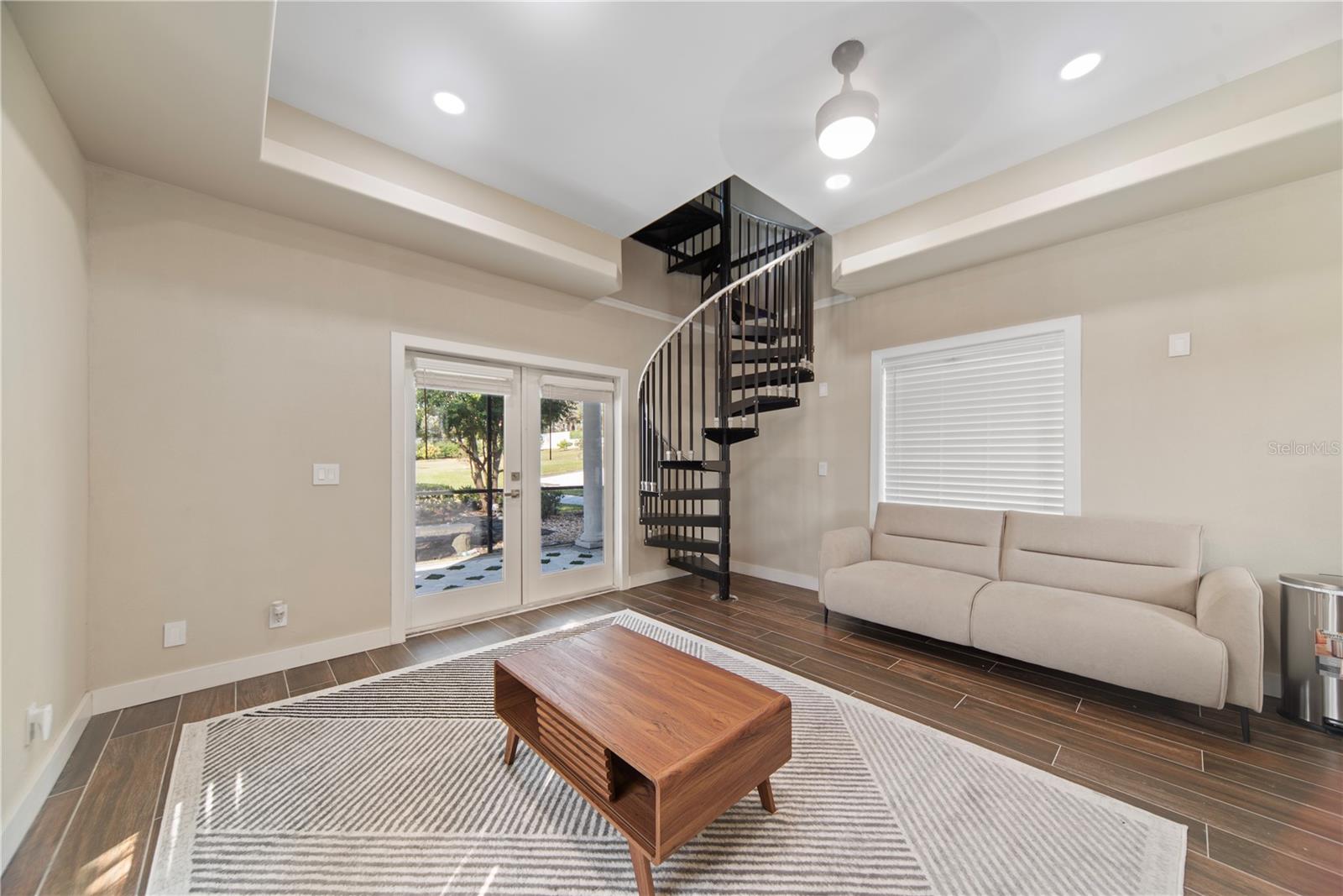 HARBOR ISLE - Residential