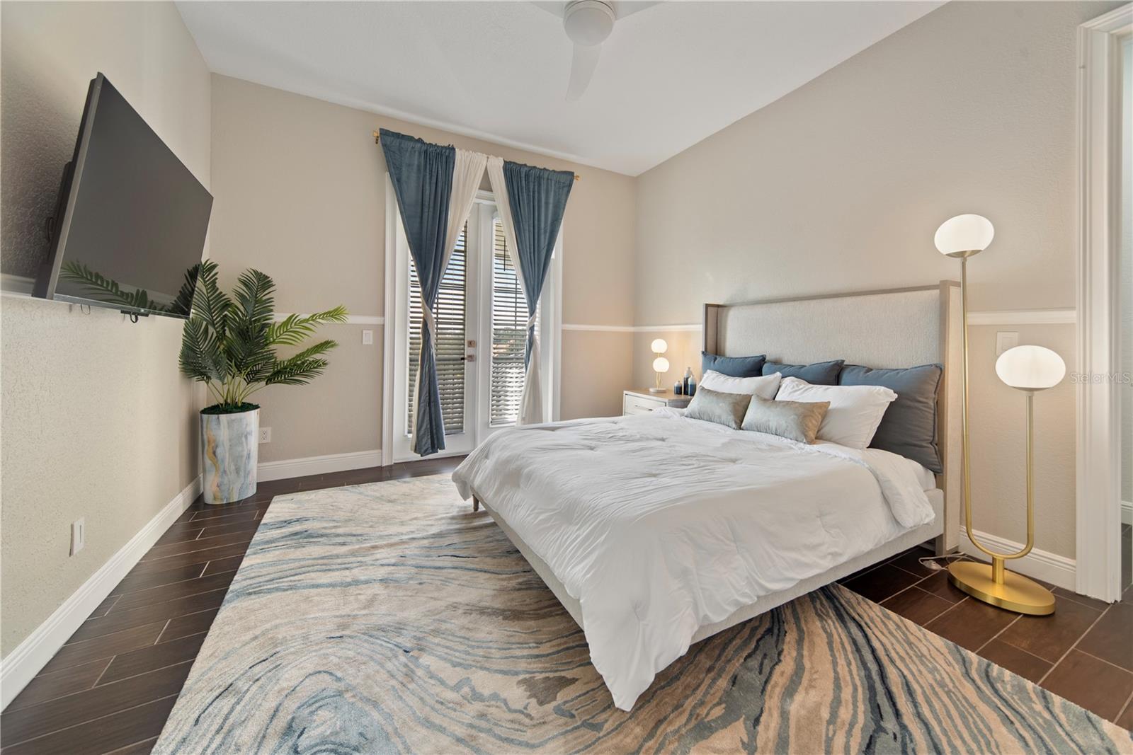 HARBOR ISLE - Residential