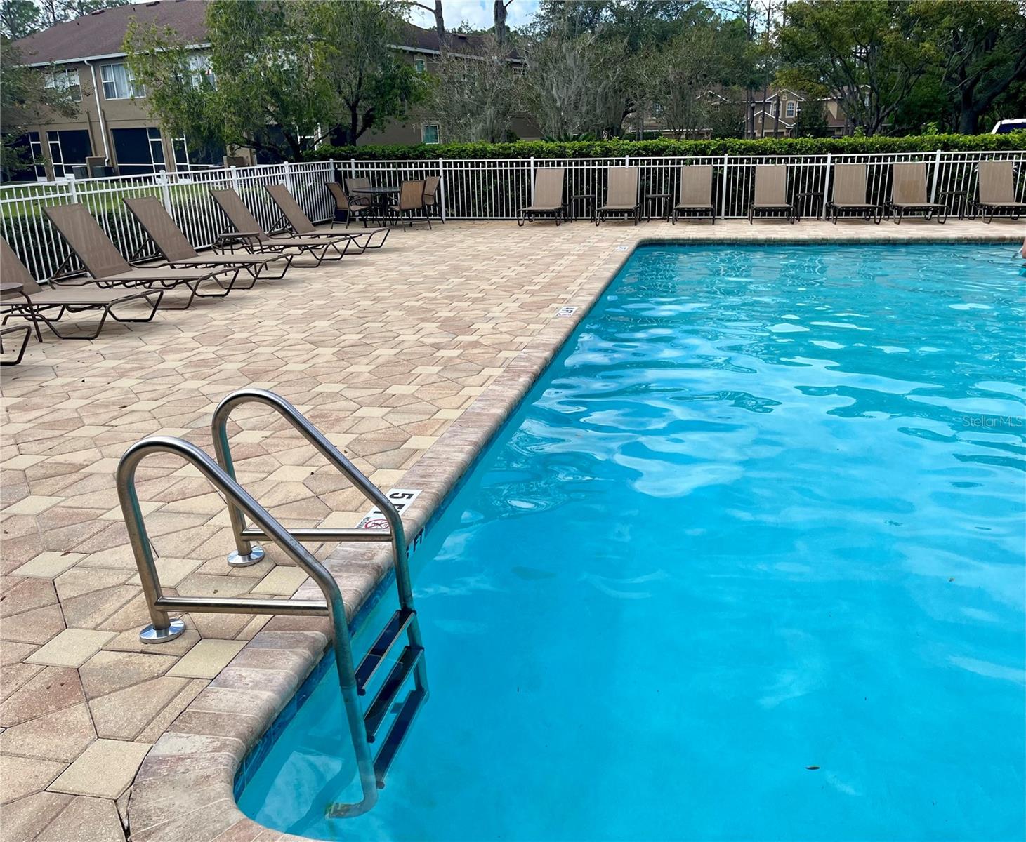 THE PROMENADE TWNHMS AT WESTMEADOWS - Residential