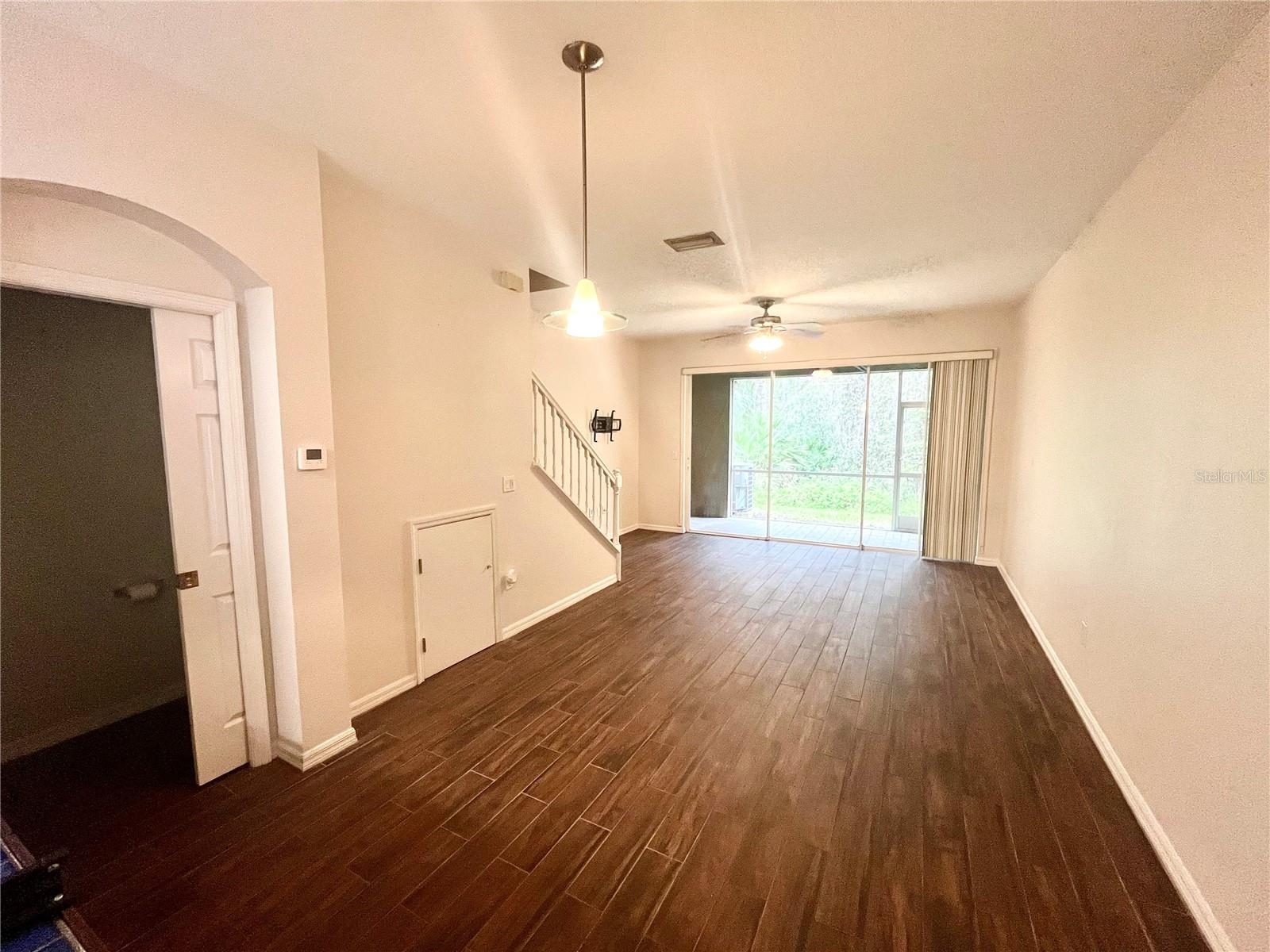 THE PROMENADE TWNHMS AT WESTMEADOWS - Residential