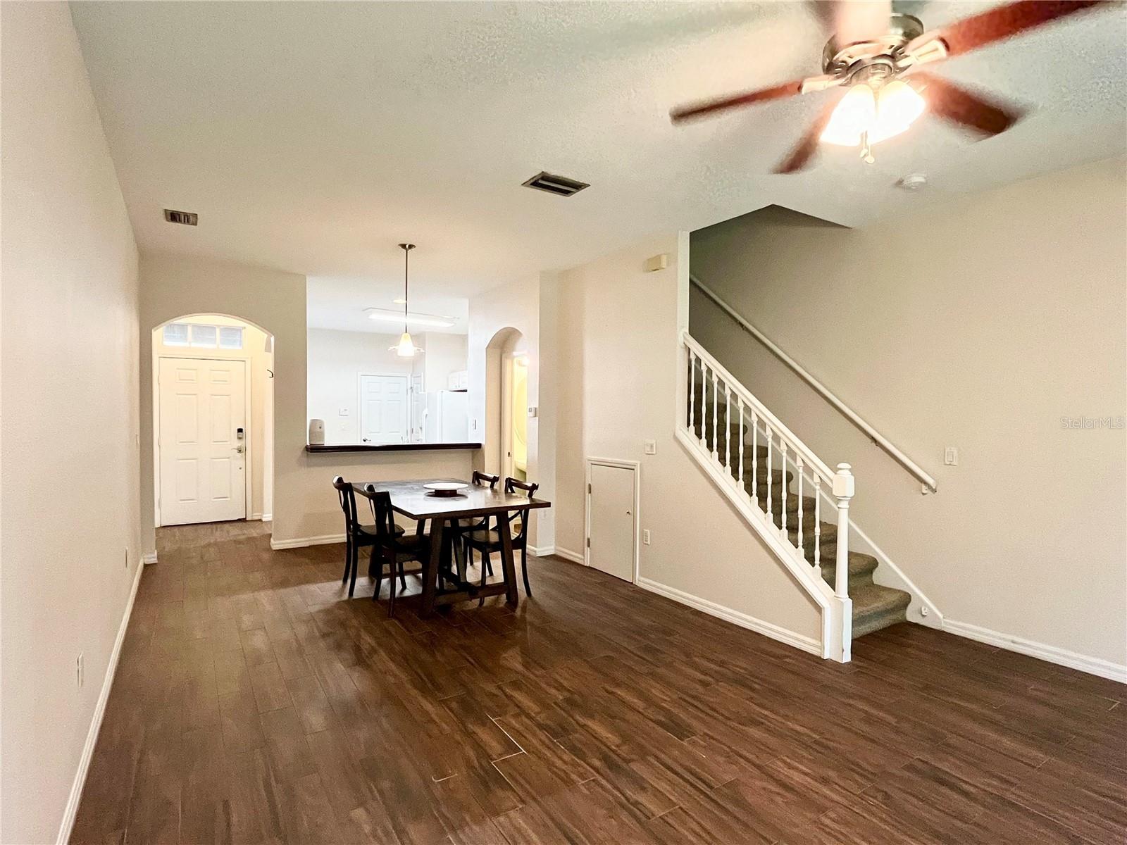 THE PROMENADE TWNHMS AT WESTMEADOWS - Residential