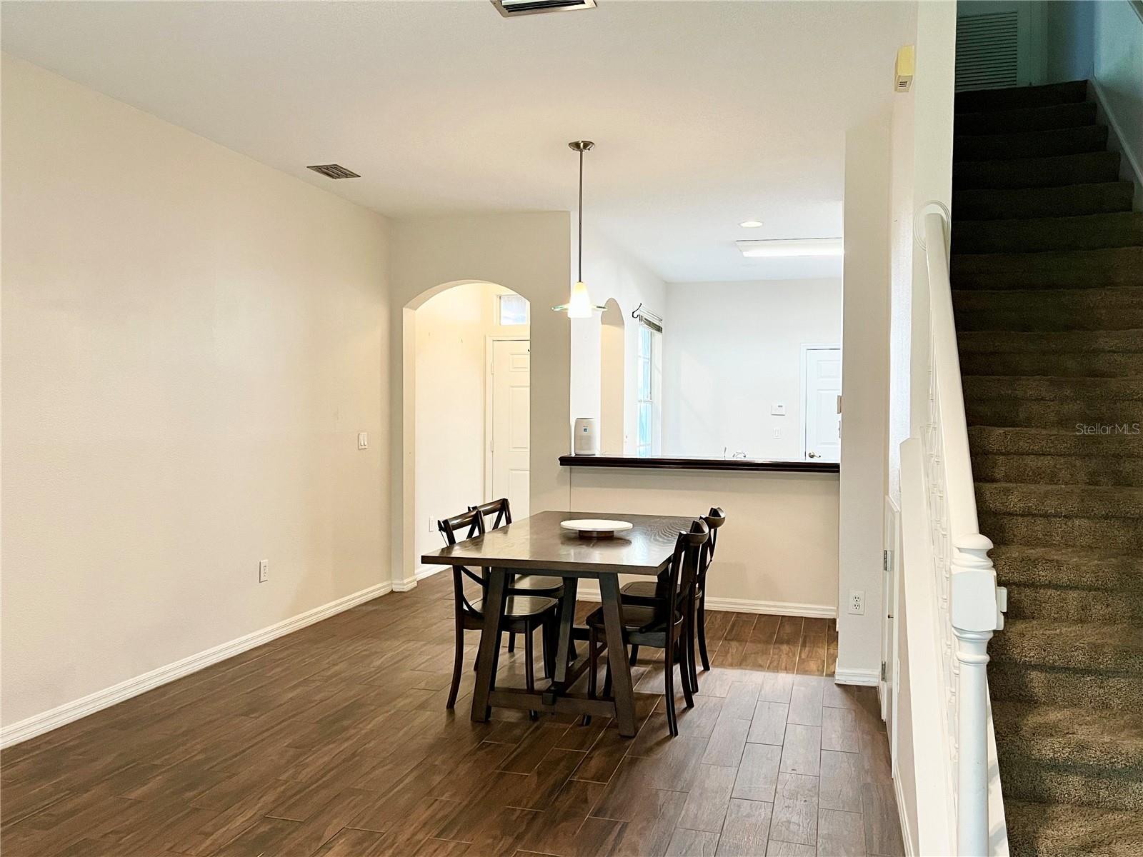 THE PROMENADE TWNHMS AT WESTMEADOWS - Residential