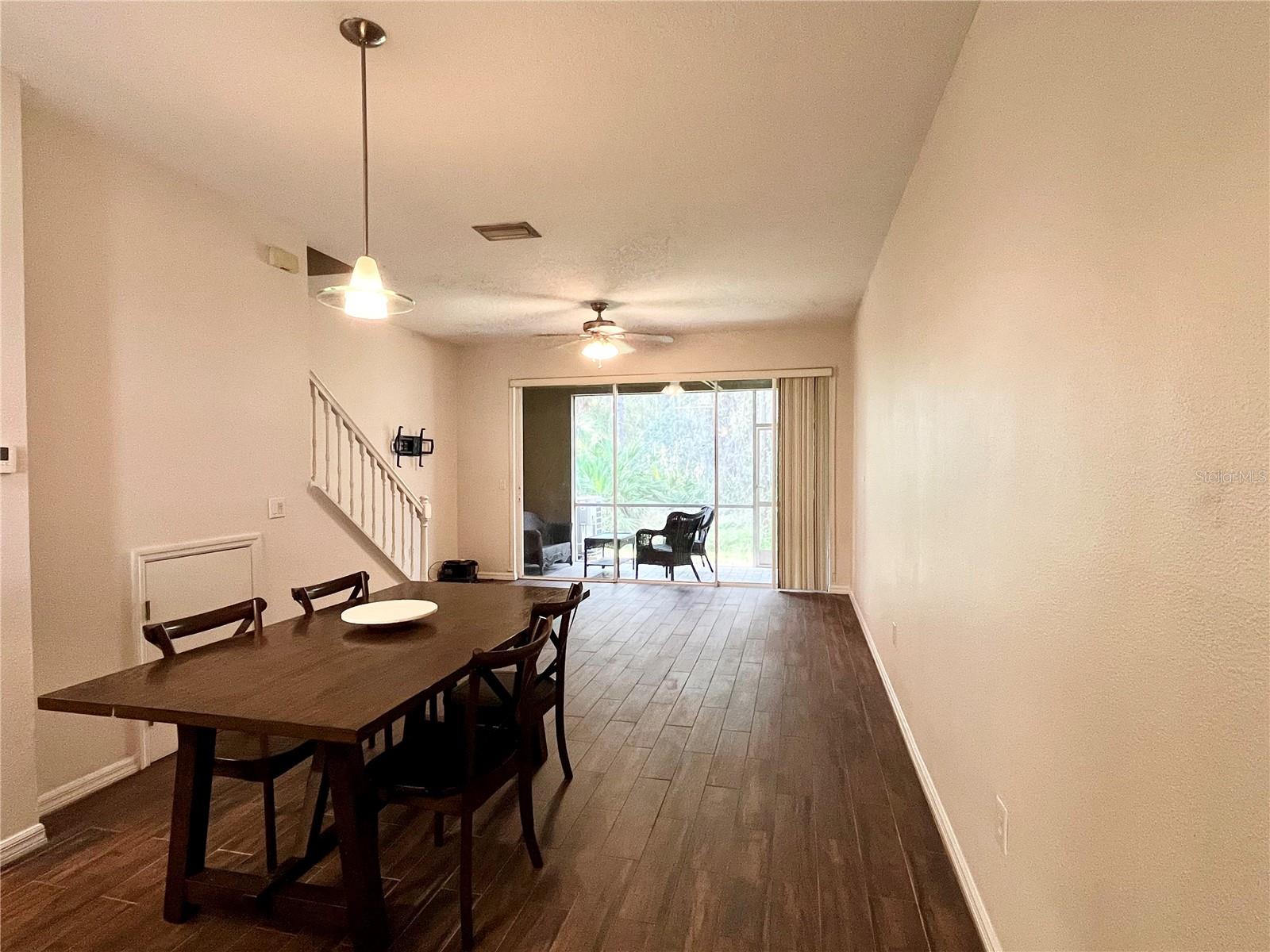 THE PROMENADE TWNHMS AT WESTMEADOWS - Residential