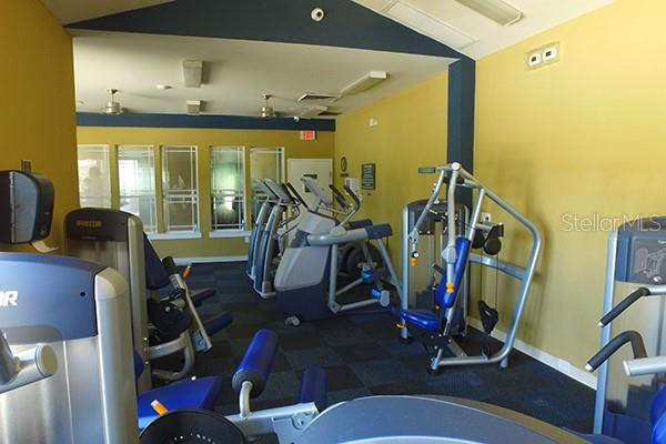 THE PROMENADE TWNHMS AT WESTMEADOWS - Residential