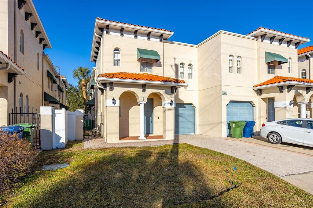 Photo of 111 S Melville Avenue, Tampa, FL 33606 (MLS # TB8474043)